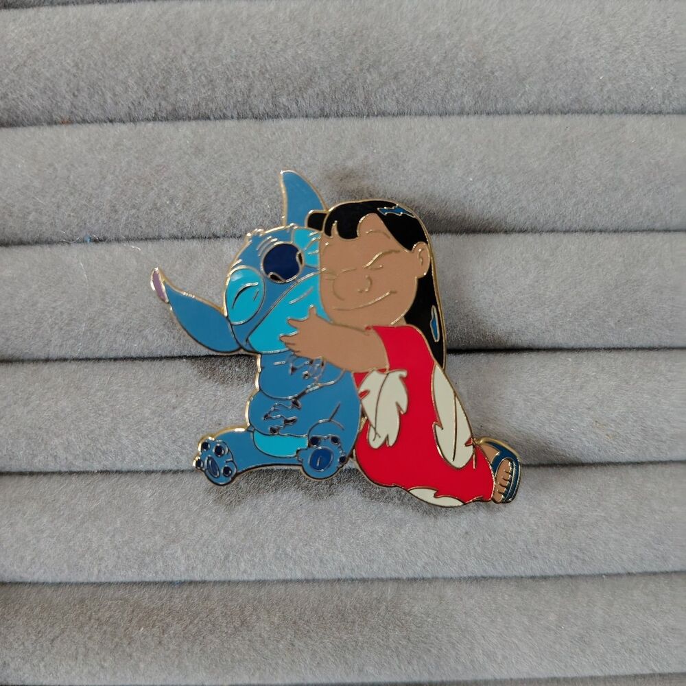 Y2K Disney Official Trading Pin 2004 Lilo & Stitch Hugging
